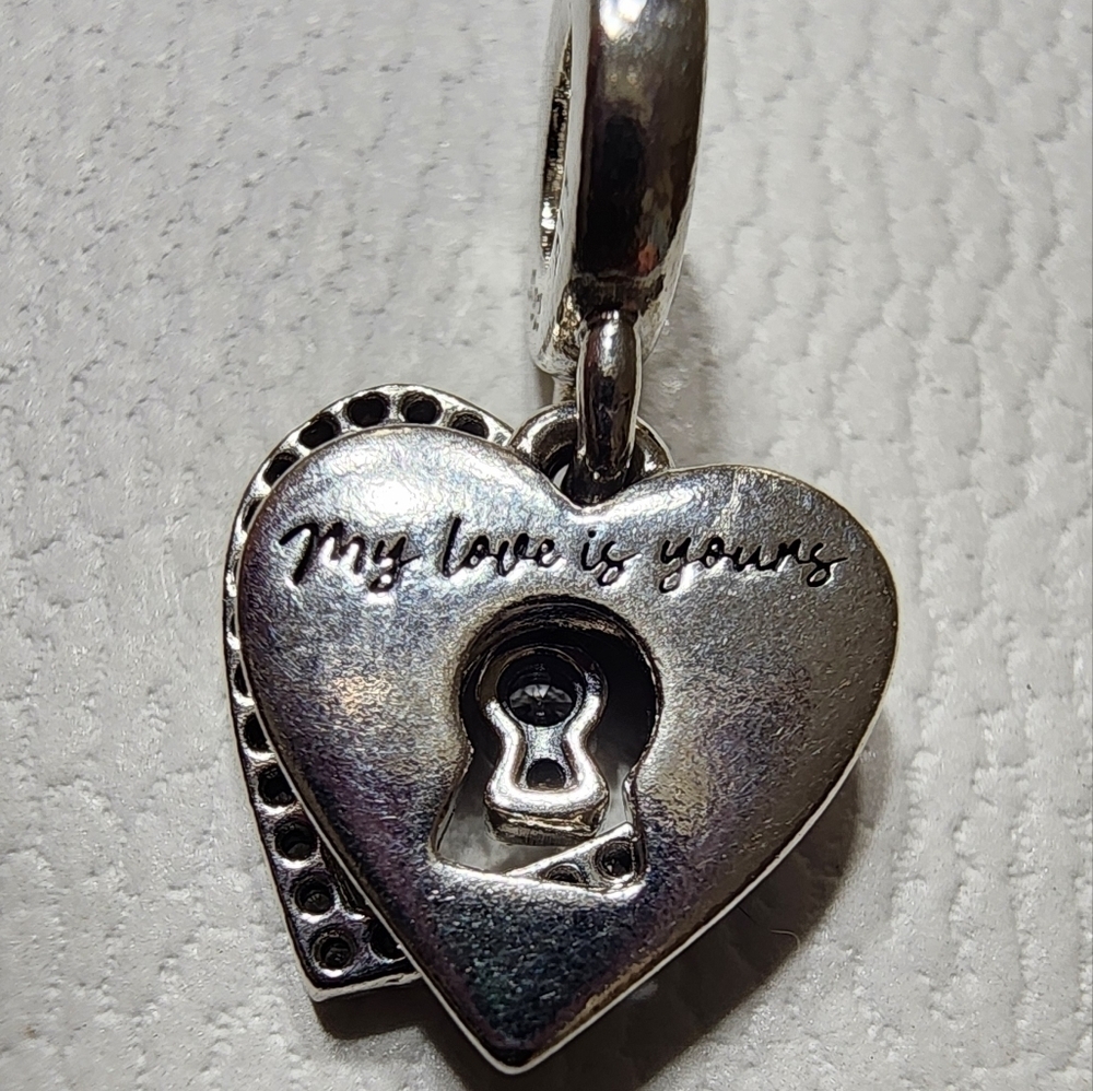 Pandora Red Heart & Keyhole Double Dangle Charm - Picture 8 of 10